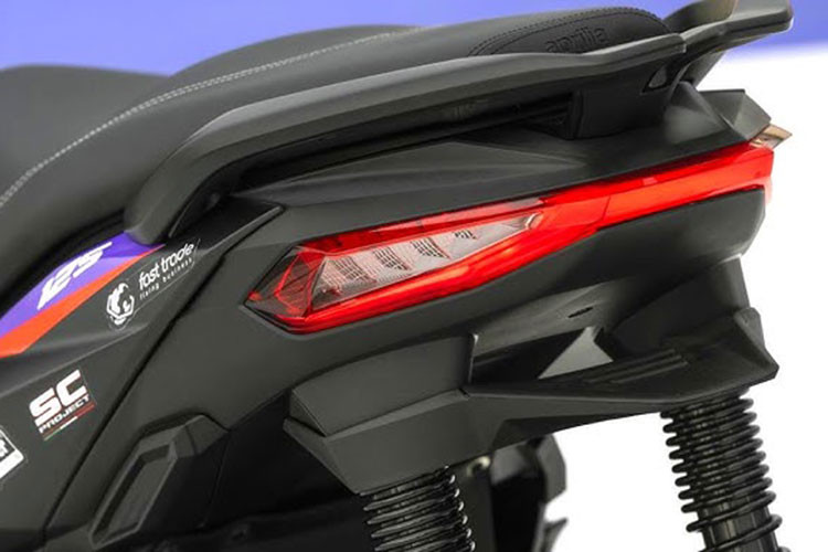 Aprilia SR GT 200 moi tu 106 trieu dong, thach thuc Honda ADV-Hinh-6