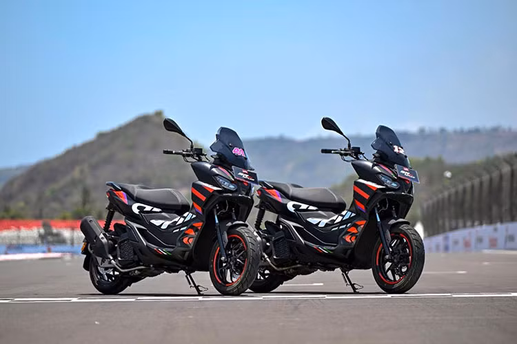 Aprilia SR GT 200 moi tu 106 trieu dong, thach thuc Honda ADV