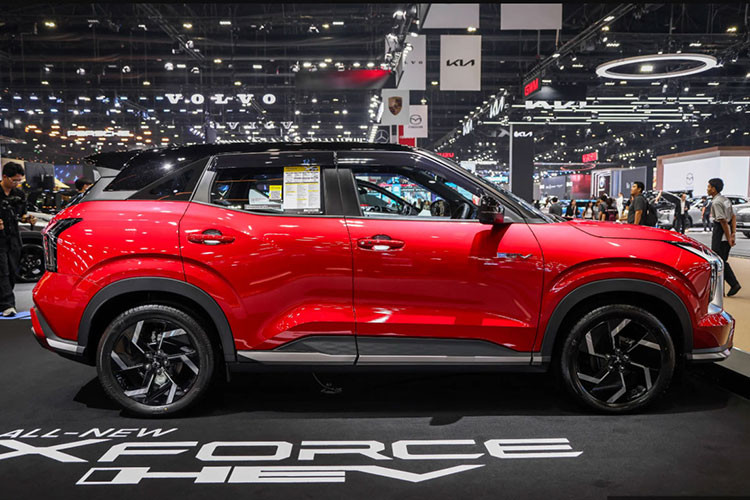 Mitsubishi Xforce HEV tu 683 trieu, 