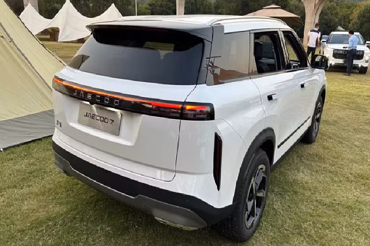 Nguyen Xuan Son la nguoi Viet dau tien so huu Jaecoo J7 PHEV-Hinh-9