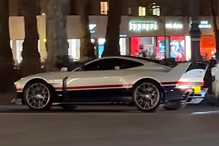 Gordon Ramsay tau sieu xe Aston Martin Valiant gia 77 ty dong-Hinh-3