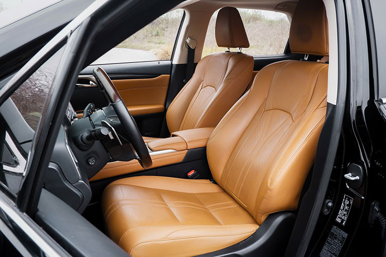 Lexus RX350 2022 len san oto cu, chu xe lo nhe 1 ty dong-Hinh-7