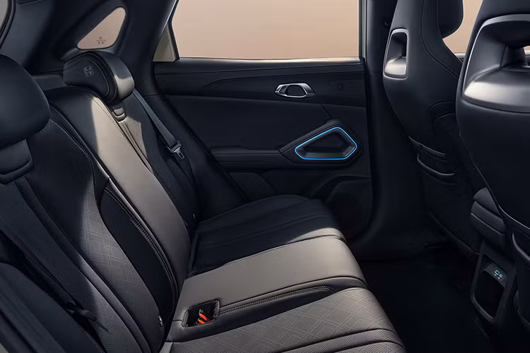 BYD Atto 2 ra mat ngang co Mitsubishi Xforce, chay 312 km/sac-Hinh-8