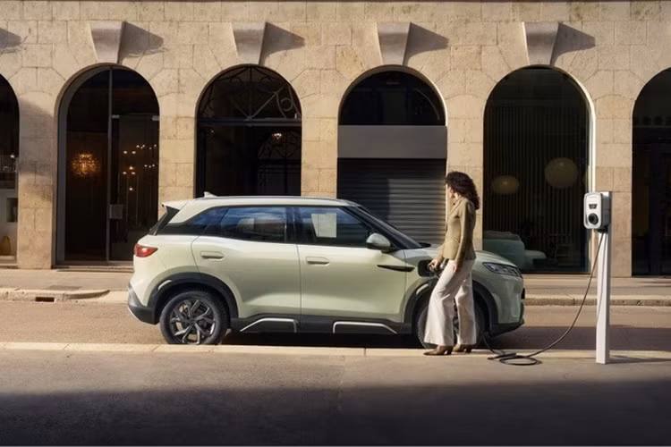 BYD Atto 2 ra mat ngang co Mitsubishi Xforce, chay 312 km/sac-Hinh-9