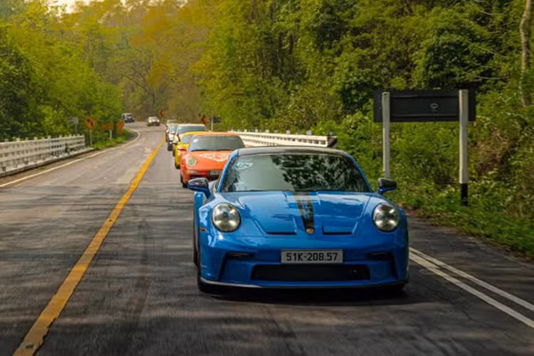 Porsche 911 GT3 hon 16 ty, 