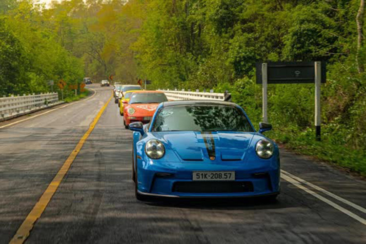 Porsche 911 GT3 hon 16 ty, 