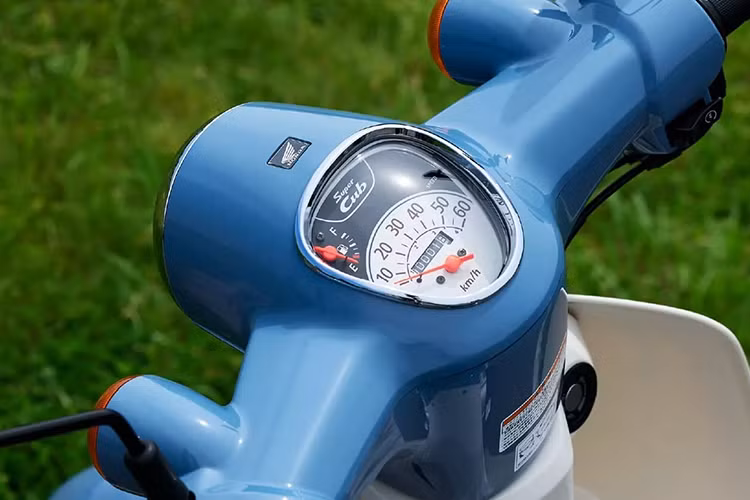 Cận cảnh Honda Super Cub 50 cuối cùng, từ 49 triệu đồng - Hình 4 Can canh Honda Super Cub 50 cuoi cung, tu 49 trieu dong-Hinh-4