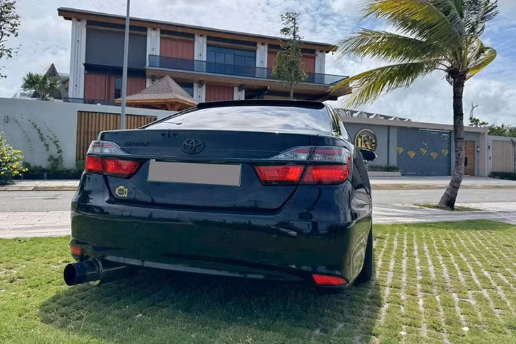 Toyota Camry 2018 dan choi 