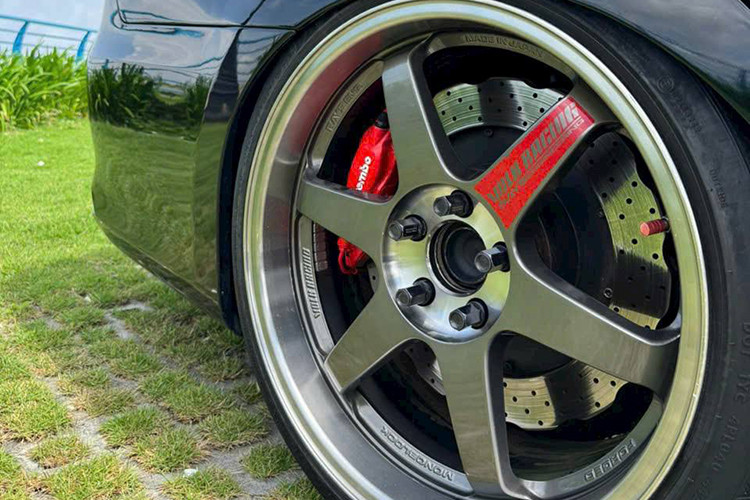 Toyota Camry 2018 dân chơi "độ khủng" rao bán 625 triệu đồng - Hình 5 Toyota Camry 2018 dan choi