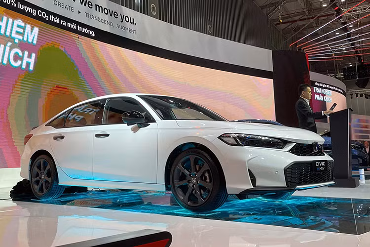 Chi tiet Honda Civic 2025 tai Viet Nam, cao nhat 999 trieu dong-Hinh-2