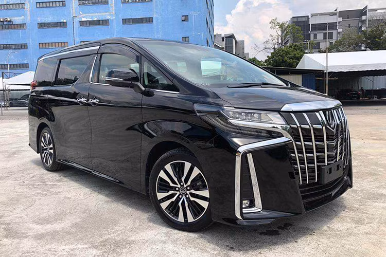Toyota Viet Nam trieu hoi Alphard tien ty vi nap ca-po... 