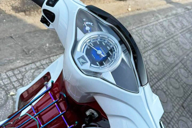 Can canh Honda Wave 125i nhap Thai, dat gap doi Future o Viet Nam-Hinh-4