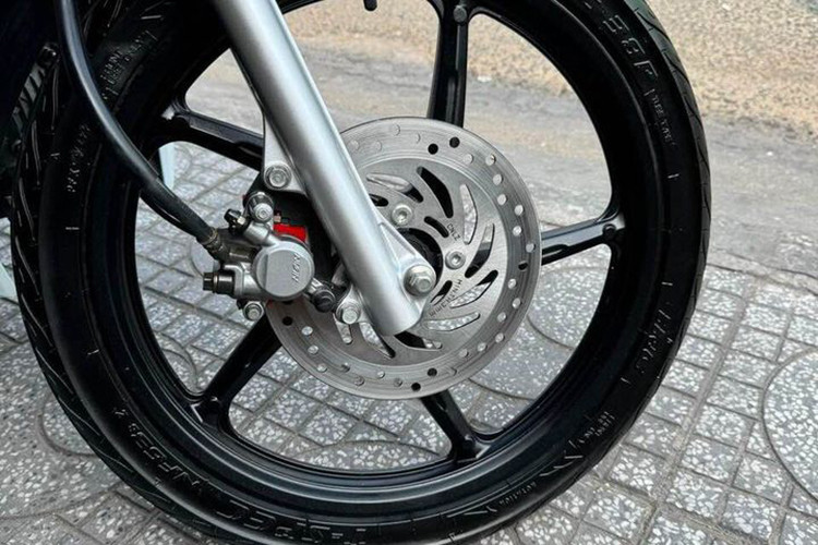 Can canh Honda Wave 125i nhap Thai, dat gap doi Future o Viet Nam-Hinh-7