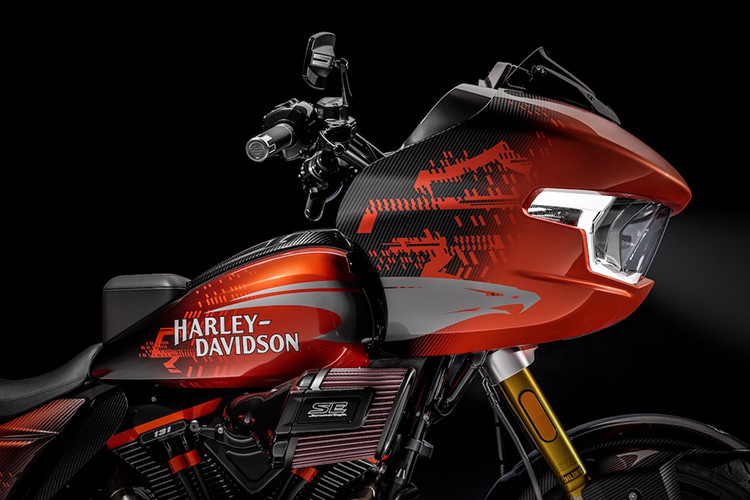 Sieu pham Harley-Davidson Road Glide CVO 