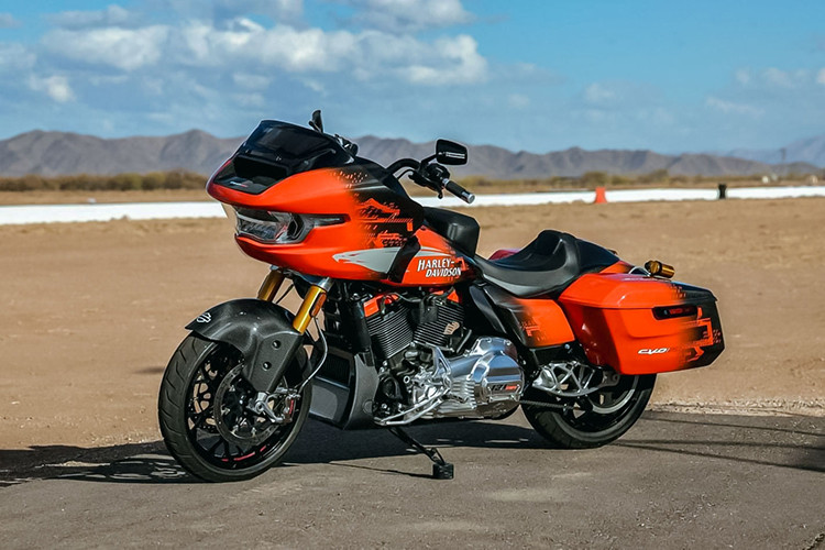 Sieu pham Harley-Davidson Road Glide CVO 