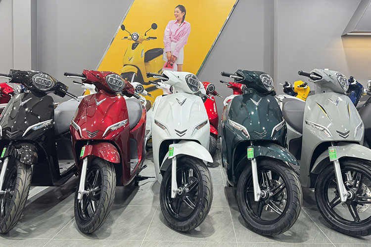 Chi tiết Vinfast Feliz NEO 2025 - "xe máy điện giá 31,9 triệu đồng Chi tiet Vinfast Feliz NEO 2025 -