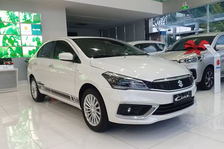 Loat oto e nhat Viet Nam thang 1/2024, xe Toyota Viet Nam 