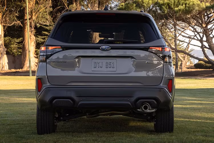 Subaru Forester Hybrid tu 920 trieu dong, 