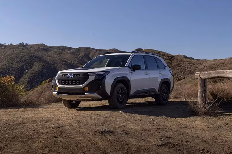 Subaru Forester Hybrid tu 920 trieu dong, 