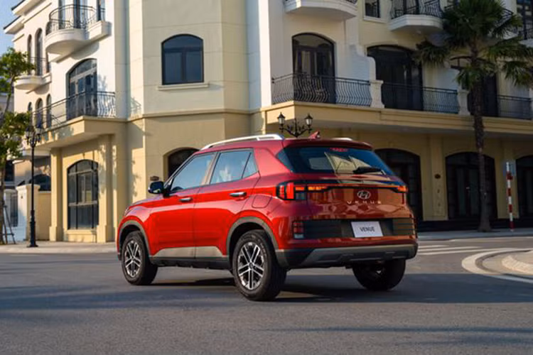 Tam gia 500 trieu dong, chon mua oto gam cao nao 