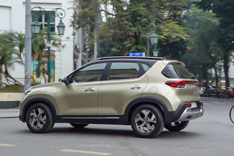 Tam gia 500 trieu dong, chon mua oto gam cao nao 