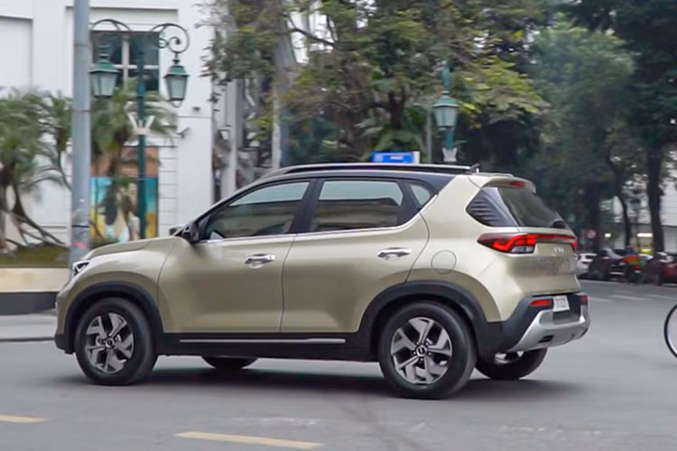 Tam gia 500 trieu dong, chon mua oto gam cao nao 