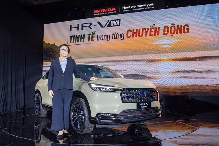 Honda HR-V hybrid 2025 ra mat Viet Nam, chot gia 869 trieu dong
