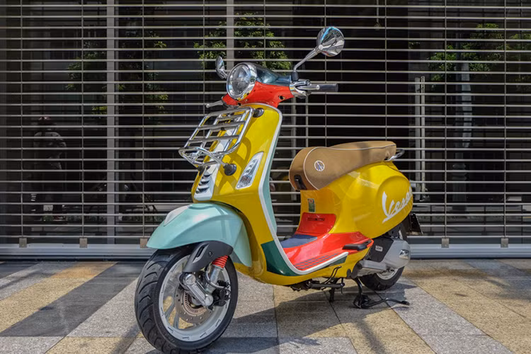 Mẫu xe ga Vespa Primavera Sean Wotherspoon vẫn sử dụng động cơ iGet 125 cc, xy-lanh đơn, làm mát bằng gió, sản sinh công suất 10,5 mã lực tại 7.700 vòng/phút, mô-men xoắn cực đại 10,4 Nm tại 6.000 vòng/phút.