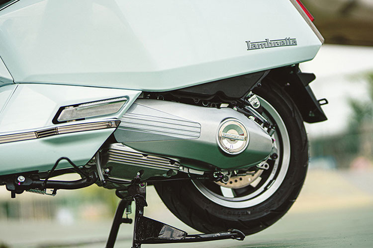 Can canh Lambretta X300 nhap Thai Lan, hon 100 trieu tai Viet Nam-Hinh-9