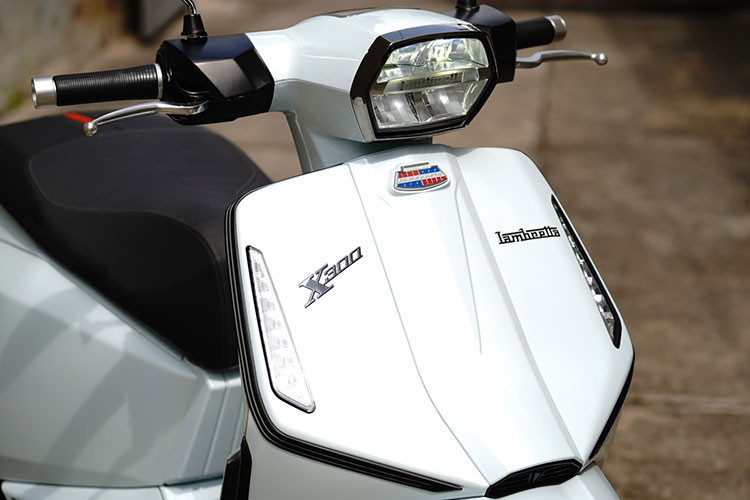 Can canh Lambretta X300 nhap Thai Lan, hon 100 trieu tai Viet Nam-Hinh-3