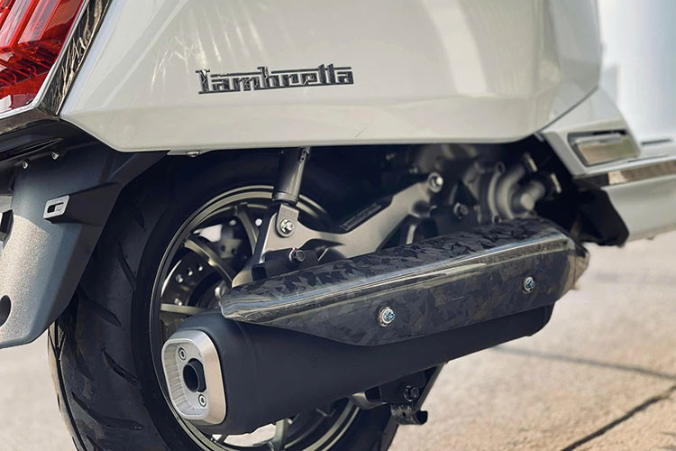 Can canh Lambretta X300 nhap Thai Lan, hon 100 trieu tai Viet Nam-Hinh-8