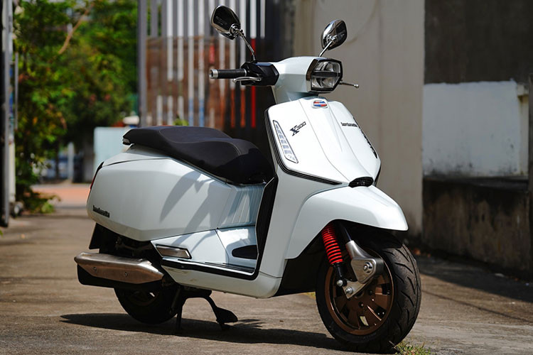 Can canh Lambretta X300 nhap Thai Lan, hon 100 trieu tai Viet Nam