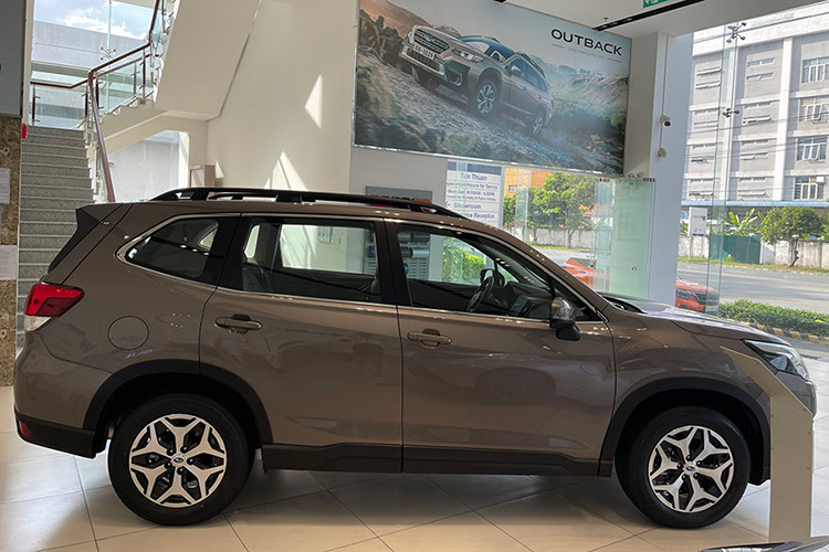 Subaru Forester VIN 2024 đang "đại hạ giá" hàng trăm triệu đồng - Hình 3 Subaru Forester VIN 2024 dang