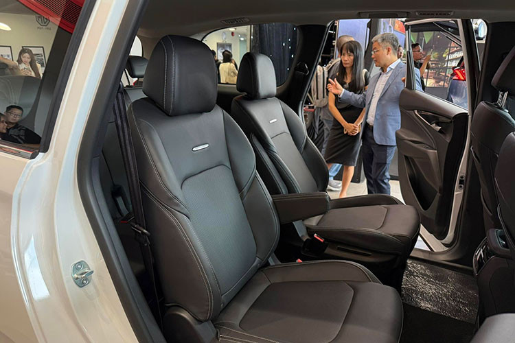 MG G50 - MPV Trung Quoc tu 559 trieu, dau Toyota Innova tai Viet Nam-Hinh-9