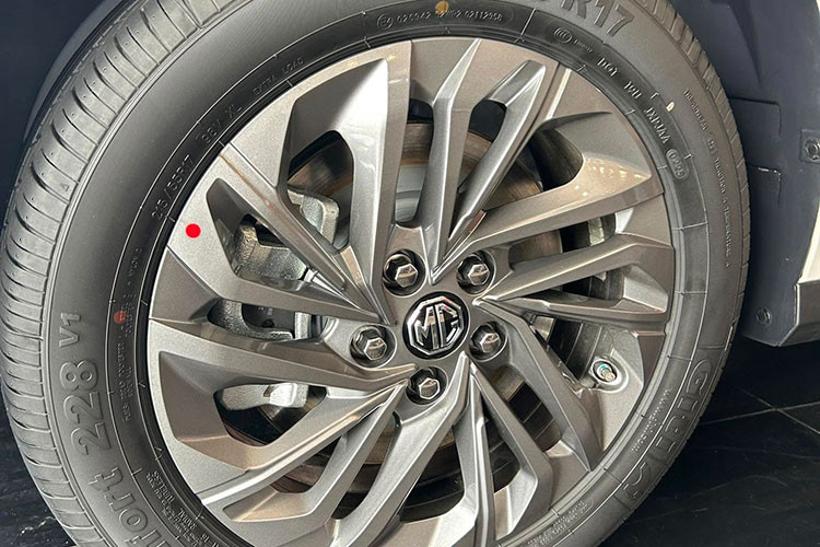 MG G50 - MPV Trung Quoc tu 559 trieu, dau Toyota Innova tai Viet Nam-Hinh-6