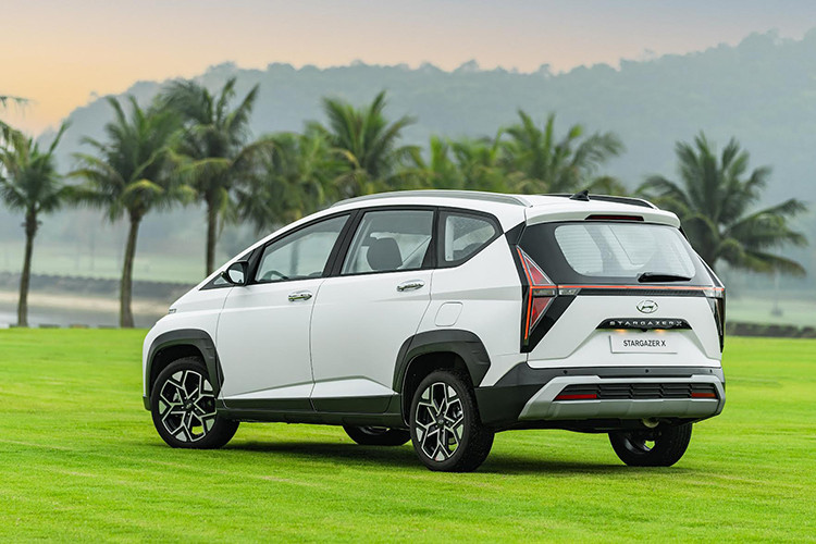 Can canh Hyundai Stargazer X tai Viet Nam, cao nhat 599 trieu dong-Hinh-3