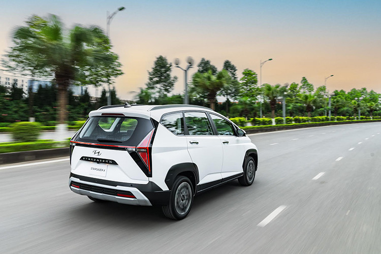 Can canh Hyundai Stargazer X tai Viet Nam, cao nhat 599 trieu dong-Hinh-11