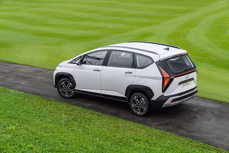 Can canh Hyundai Stargazer X tai Viet Nam, cao nhat 599 trieu dong-Hinh-5