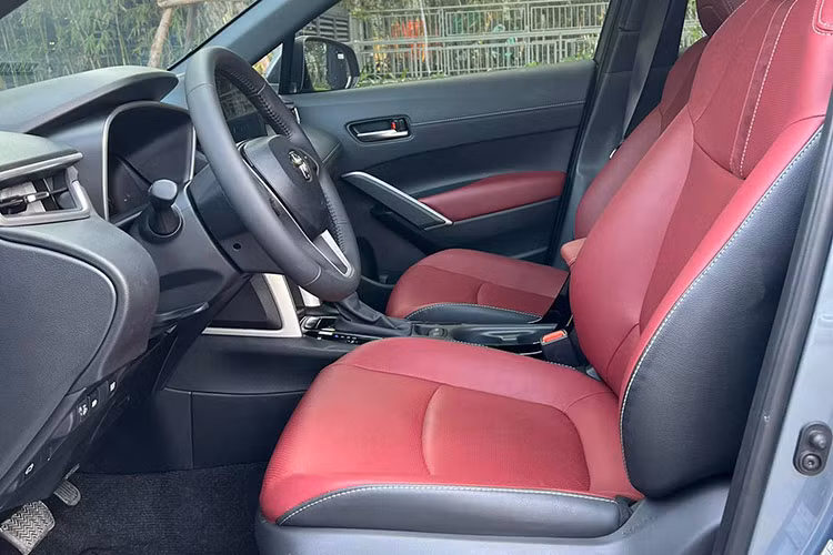 Toyota Corolla Cross 2024 chay 2.000km, lo 100 trieu o Ha Noi-Hinh-8