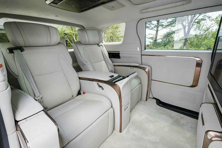 Can canh Lexus LM 500h - 