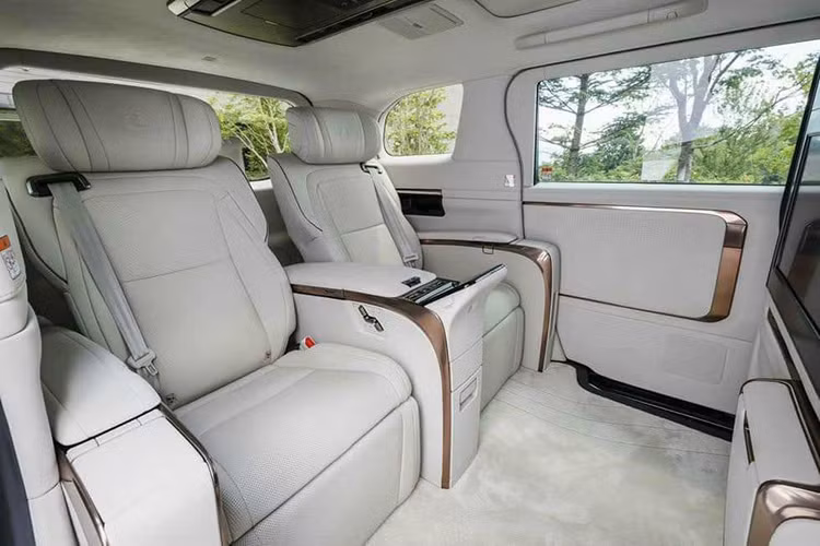 Can canh Lexus LM 500h - 