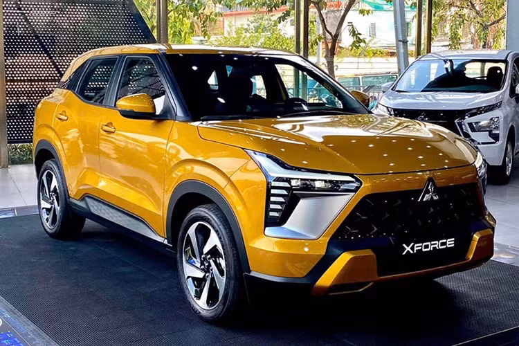 Loat oto sedan hang B tai Viet Nam 