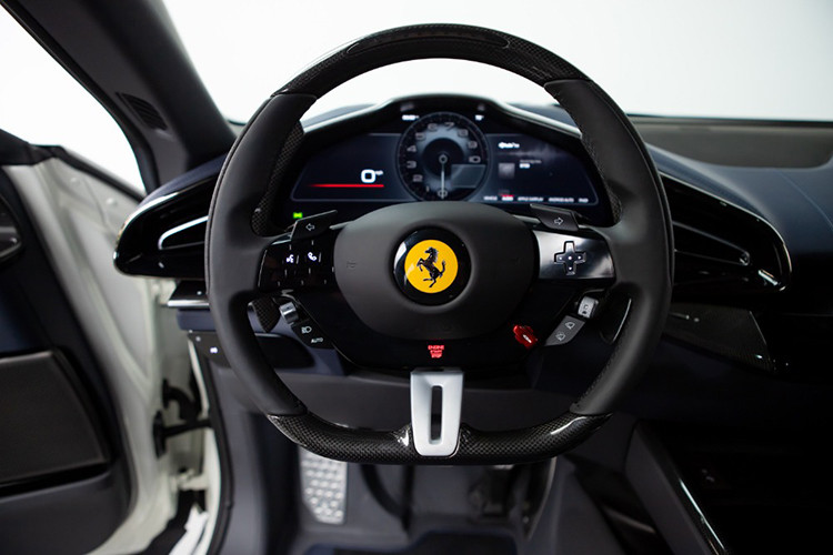 Lisa “BlackPink” tậu siêu SUV Ferrari Purosangue hơn 40 tỷ đồng - Hình 6 Lisa “BlackPink” tau sieu SUV Ferrari Purosangue hon 40 ty dong-Hinh-6