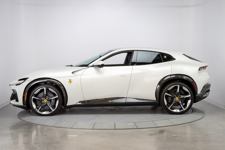 Lisa “BlackPink” tậu siêu SUV Ferrari Purosangue hơn 40 tỷ đồng - Hình 3 Lisa “BlackPink” tau sieu SUV Ferrari Purosangue hon 40 ty dong-Hinh-3