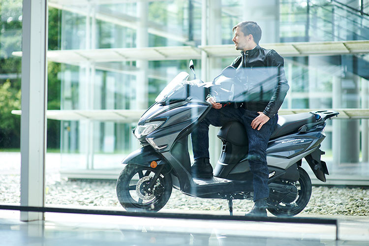 Suzuki Burgman Street 2025, xe ga cao cap chi tu 27,7 trieu dong-Hinh-8