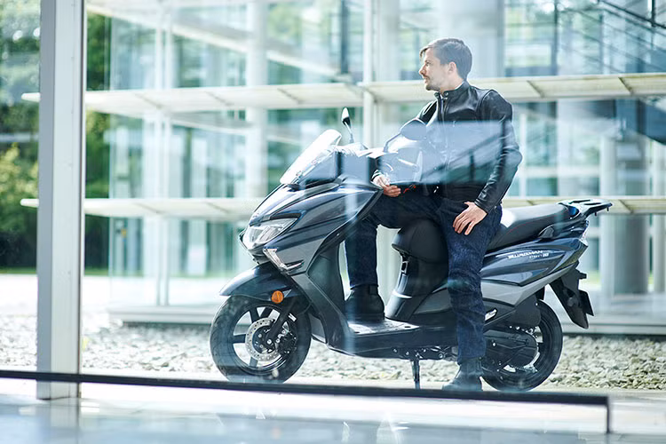 Suzuki Burgman Street 2025, xe ga cao cap chi tu 27,7 trieu dong-Hinh-8