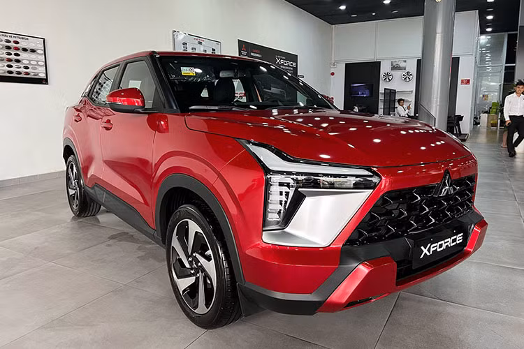 Loat oto Mitsubishi tai Viet Nam dang duoc giam den 55 trieu dong-Hinh-2