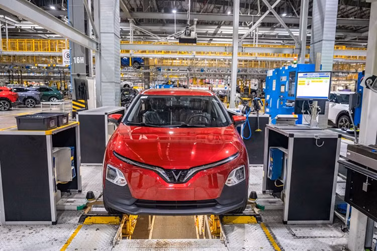 Ty phu Pham Nhat Vuong dau tu hon 27.000 ty dong cho VinFast-Hinh-2