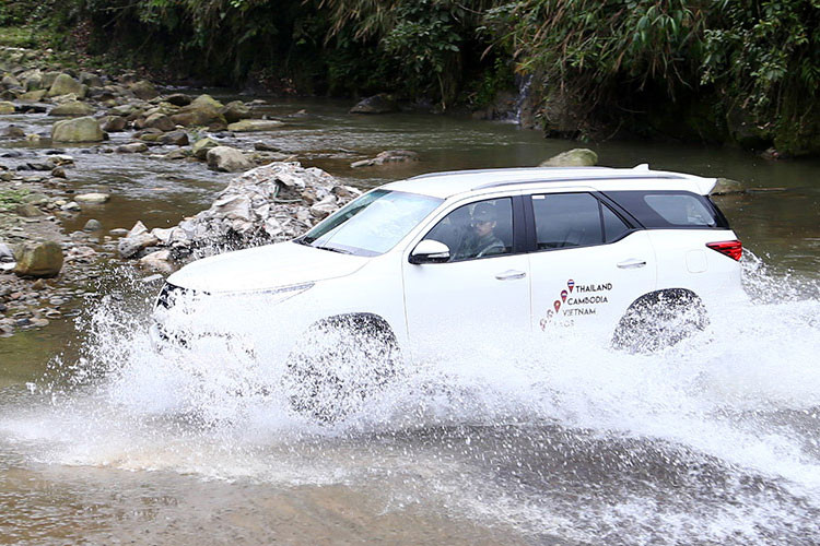 Top oto co kha nang loi nuoc tot, 