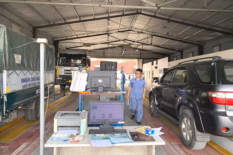 Cảnh báo lừa đảo cập nhật đăng kiểm ôtô trên VNeID Canh bao lua dao cap nhat dang kiem oto tren VNeID